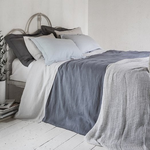 Love My Dress, Bedroom